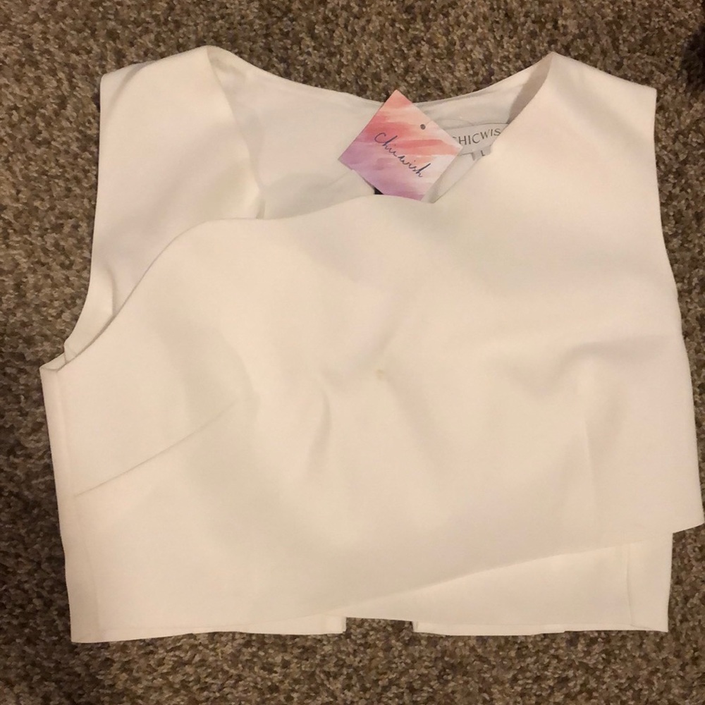 Chic wish crop white top